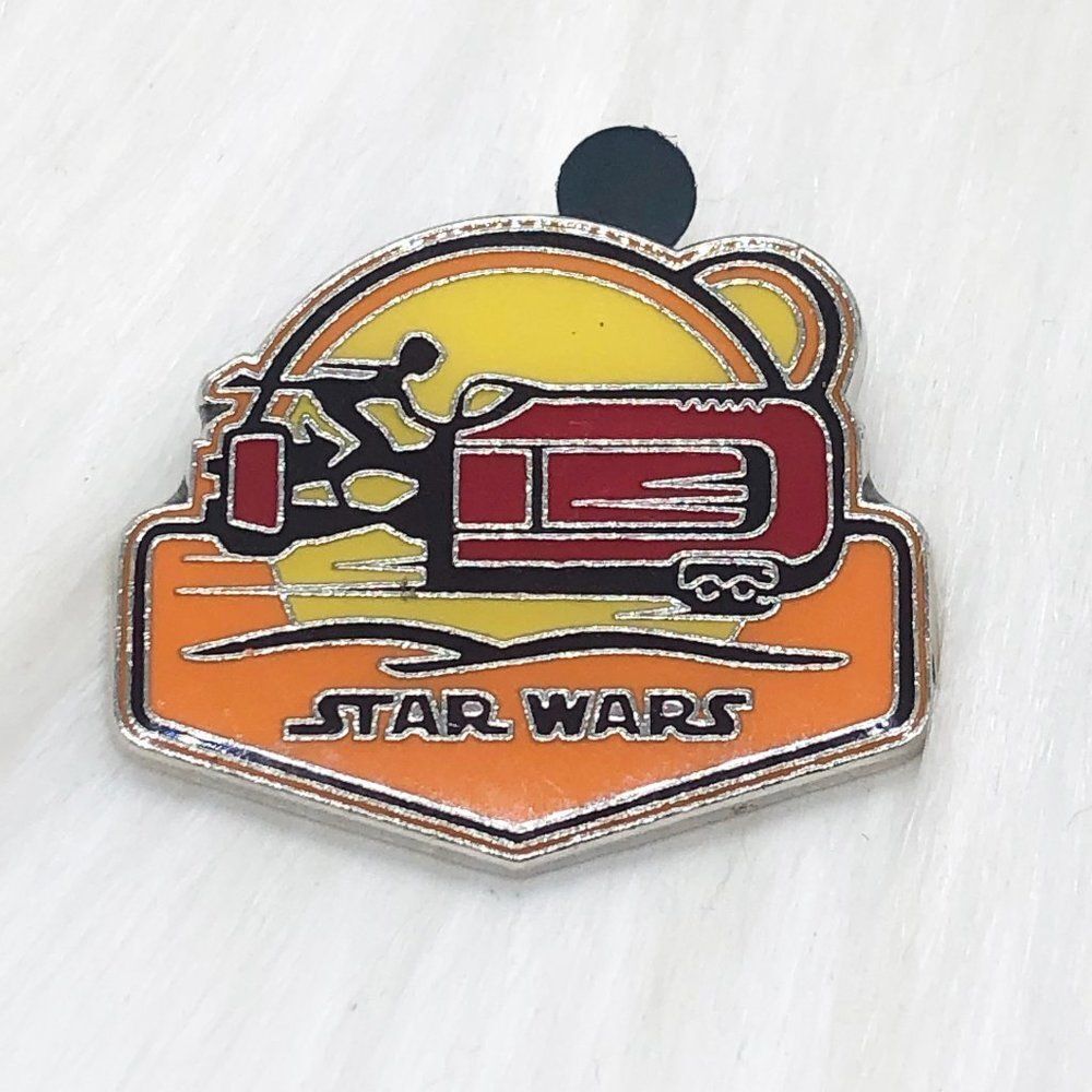525 Disney Star Wars The Force Awakens Rey On Speeder Pin 12$